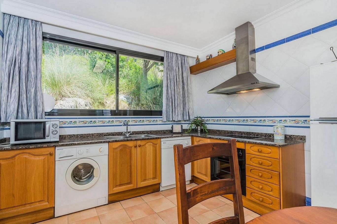 Villa With Private Mountain Ideal Runners Trailers Near Beach Approx 5 Min Walking Beach,Property Belong Puerto Pollensa Villas And Apartments Eksteriør bilde